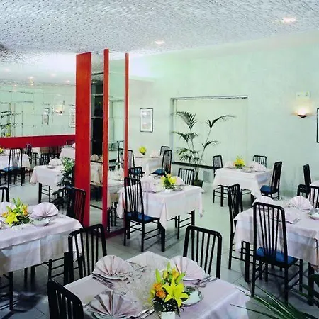 Отель Piccadilly 3*